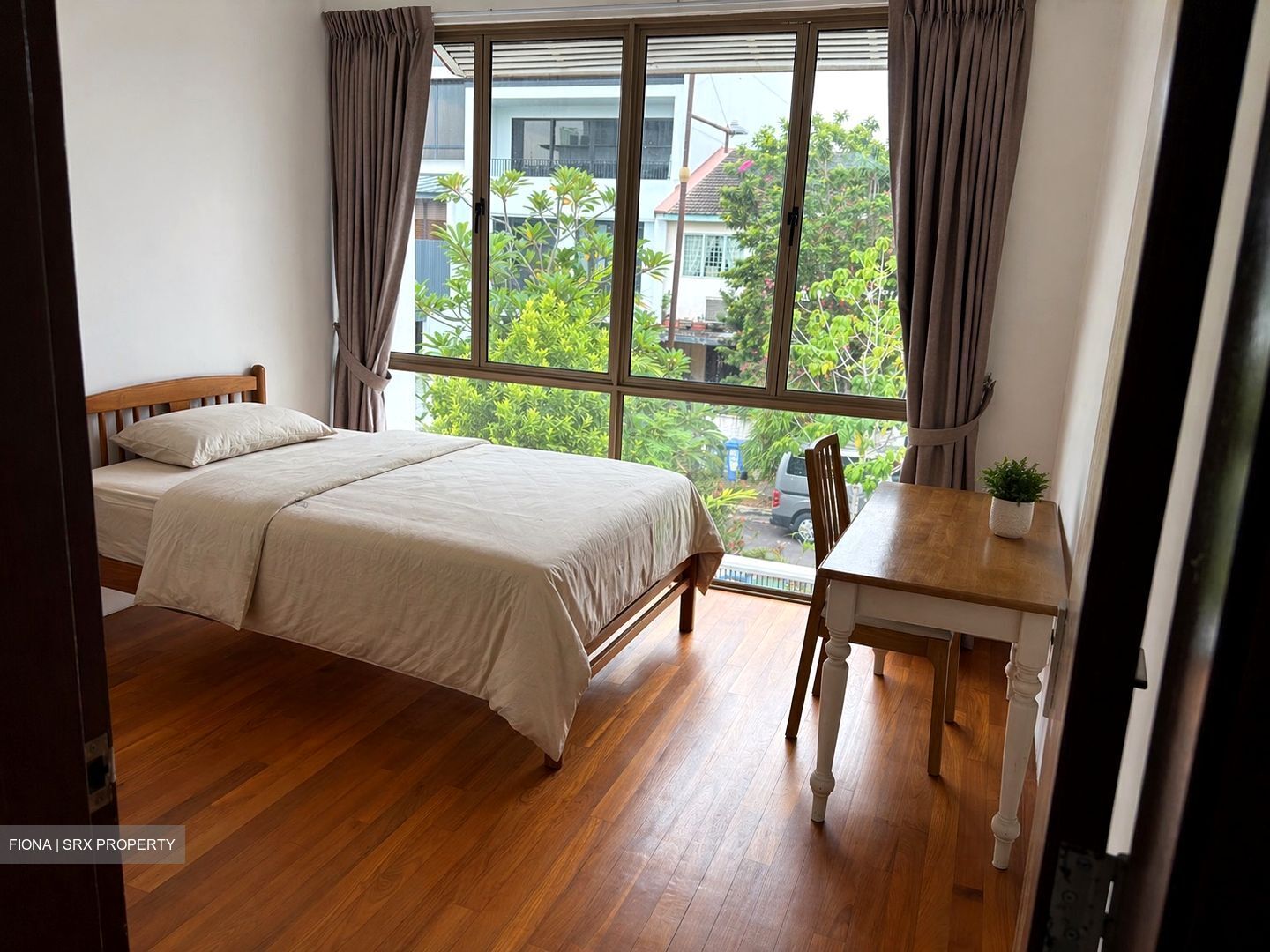 Siglap Park (D15), Terrace #549689481